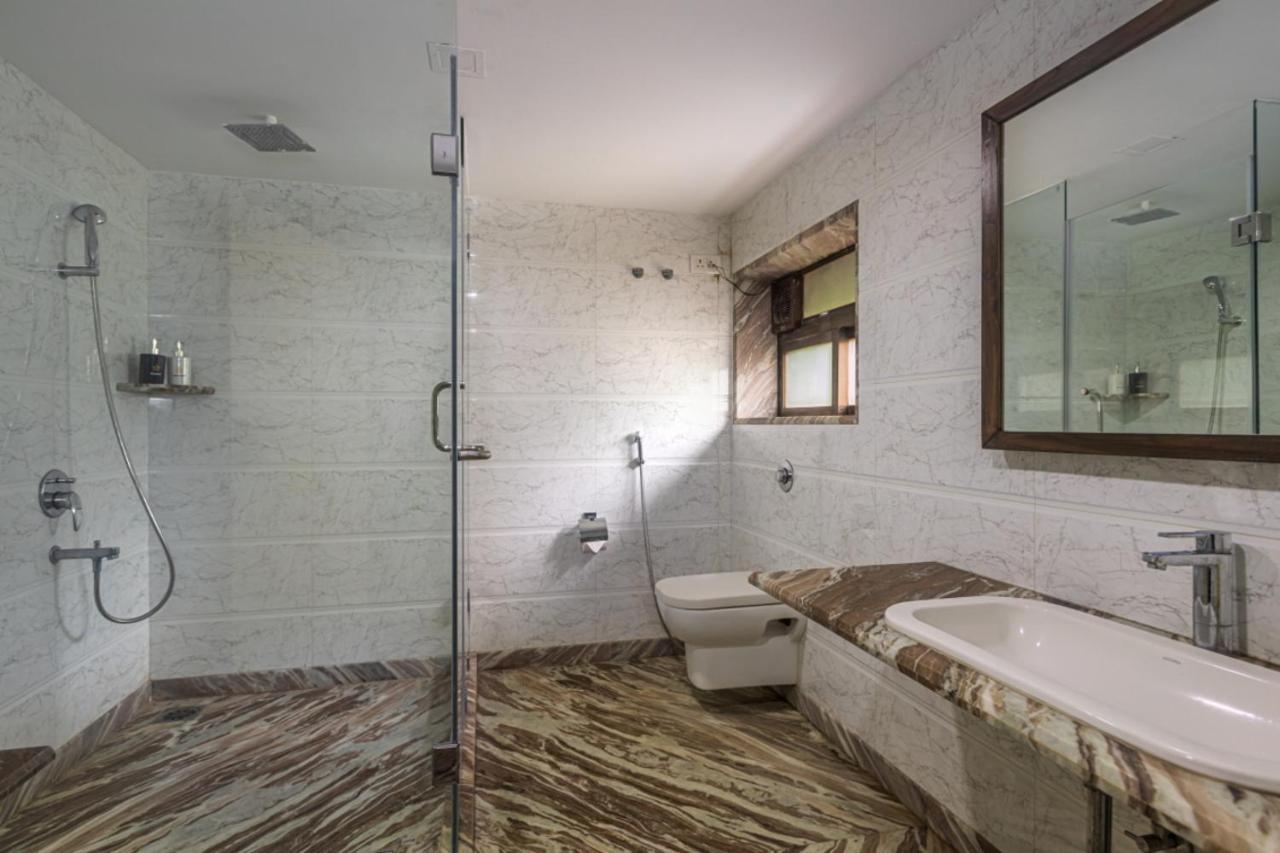 Saffronstays Aura, Alibaug - Luxury Pool Villa With A Game Room And Spacious Lawn Alībāg Exterior foto