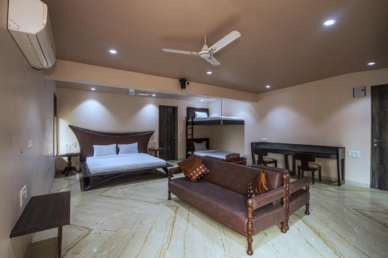 Saffronstays Aura, Alibaug - Luxury Pool Villa With A Game Room And Spacious Lawn Alībāg Exterior foto