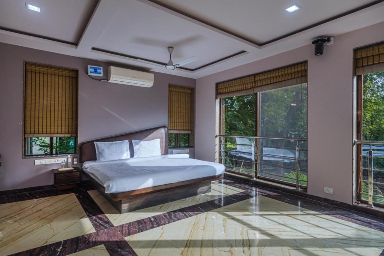Saffronstays Aura, Alibaug - Luxury Pool Villa With A Game Room And Spacious Lawn Alībāg Exterior foto