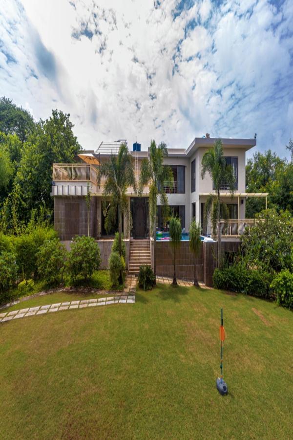 Saffronstays Aura, Alibaug - Luxury Pool Villa With A Game Room And Spacious Lawn Alībāg Exterior foto